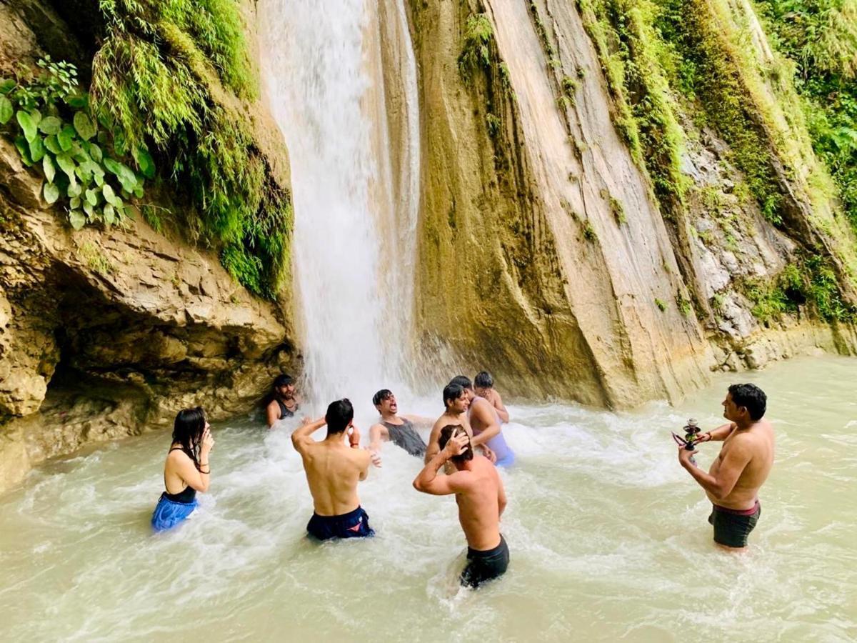 Skyard Rishikesh, Laxman Jhula Hostel Екстериор снимка